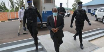 Heroi që shpëtoi 1200 persona nga masakra, arrestohet… si rrezik i pushtetit me akuzat të stisura