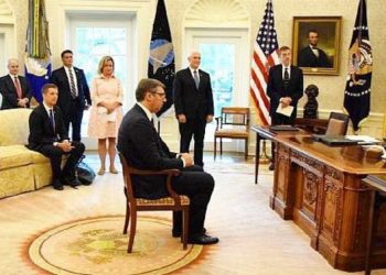Përgjigjie brilante e Aleksandër Vuçiç: Pse nuk mund t’i bija me shqelm karriges përballë Trump?!