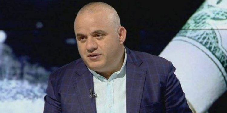 A kemi m.afia në Shqipëri? Ja si përgjigjet gazetari Artan Hoxha
