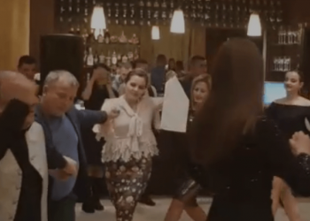 Deliron “besimtarja” Kryemadhi: “S’ka COVID, kush beson në Zot jeton i lumtur”! Braçe i kthehet keq Kryemadhit dhe nuk i lë gjë pa nxjerrë: Po, mes mureve prej parash të një shtëpie si e jotja!