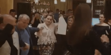 Deliron “besimtarja” Kryemadhi: “S’ka COVID, kush beson në Zot jeton i lumtur”! Braçe i kthehet keq Kryemadhit dhe nuk i lë gjë pa nxjerrë: Po, mes mureve prej parash të një shtëpie si e jotja!