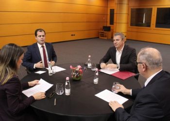 Opozita rrugore më në fund tërhiqet nga bllokimi: Dërgon në Këshillin Politik draftin për hapjen 100% të listave