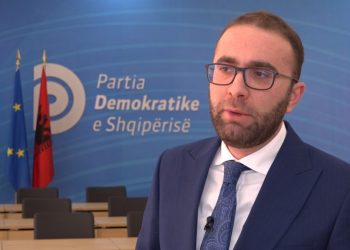 Gazmend Bardhi deliron duke u mburrur me hijen: Entuziasëm i madh në PD, se po vijmë në pushtet! Ndjehet fryma e fitores