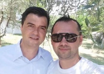 “Natën shet bar, ditën bënë mullar në SHQUP”: Ja kush është trafikanti i Lulzim Bashës që sulmoi Topallin!