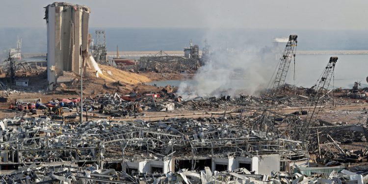 Një muaj pas shpërthimit, dëgjohen rrahje zemre nën rrënojat e Beirutit
