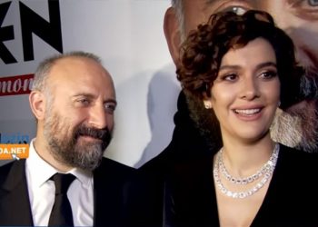 E shoqja e Sulejmanit të Madhërishëm feston datëlindjen/ Ja sa vjeçe u bë aktorja bukuroshe: I kanë bërë një suprizë aq të madhe!