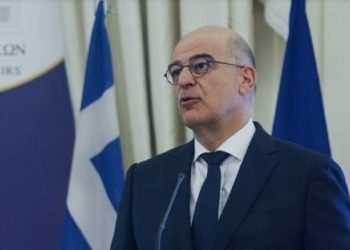 Kufiri detar/ “Po shqyrtojmë veprimet e duhura për shtrirje me 12 milje në Jon”, ministri i Jashtëm grek: E drejtë ekskluzive, s’kushtëzohet nga palët e treta