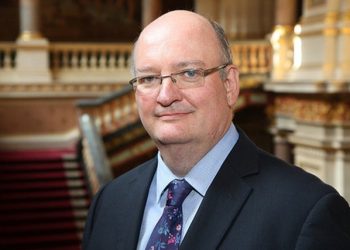 Ambasadori britanik në Tiranë: Nëse duan marrëveshje përtej 5 Qershorit, koha është e shkurtër