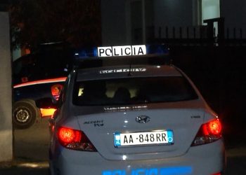 E rëndë në Pogradec! Fëmija i paushqyer për 24 orë gjendet pranë trupit të pajetë të nënës
