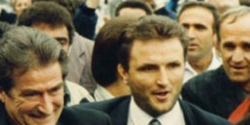 Izet Haxhia flet për orët në PD pas kthimit nga TVSH: Më kërkuan v.rasjen e Shaban Memisë nëse do të arrestohej Berisha