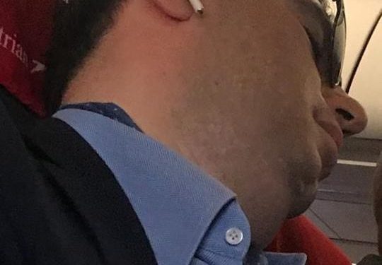 Sikur të ishin bërë realitet ato që thotë Rama…?! Fuga i përgjigjet Bashës me videon ‘ku po fle gjumë në zyrë’