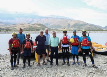 Rama i përgjigjet Metës: Ta kishe mbrojtur Vjosën kur ishte zv. shefi i qeverisë, siç mbron sot rrezikun imagjinar i hidrocentraleve