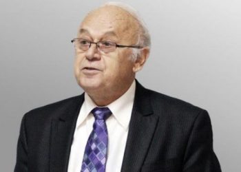 Bakojanis “zonjë klasike, sulmuesit e paktit “sharlatanë” (një reagim për Besnikun e Saliut)