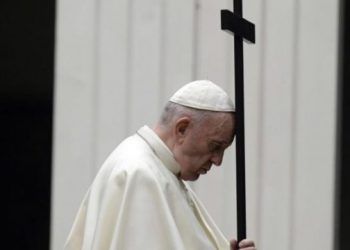Papa Françesku: Thashethemet, një murtajë më e keqe se Covid-19