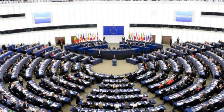 Serbia si “kërcënim” për BE, shqetësimi që ngrihet nga eurodeputetët