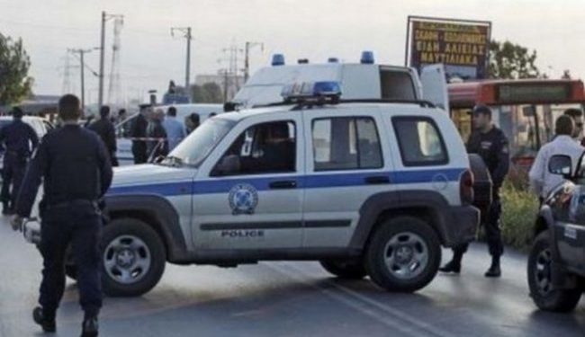 Aheng në mes të pandemisë: Policia greke përplaset me 30 romë, gjatë përleshjes plagosen disa policë