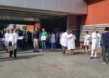Braktisën punën dhe dolën në protestë, Rama injoron bluzat e bardha pasi i kërkoi takim