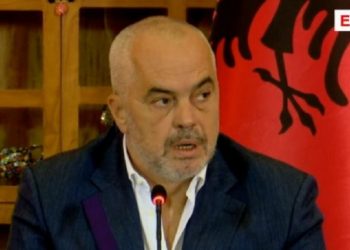 Rama gazetares: “V.deksha unë për ty dhe për Bashën”, Të hapësh gojën dhe të ofrosh lugë floriri se po vijnë zgjedhjet