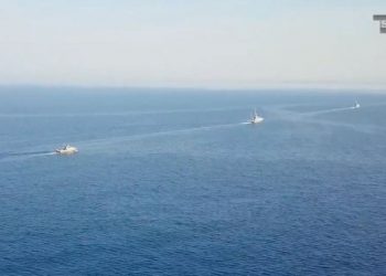Pamje eskluzive, në kulmin e tensioneve për kufijtë detare Flota Shqiptare kryen stërvitje në detin Jon