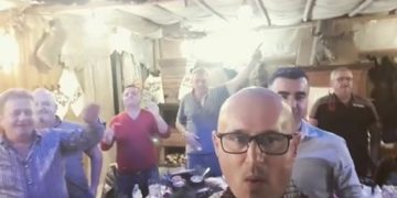 Armand Duka, presidentët e Superiores dhe gazetarët, e “djegin” para ndeshjes me Bjellorusinë