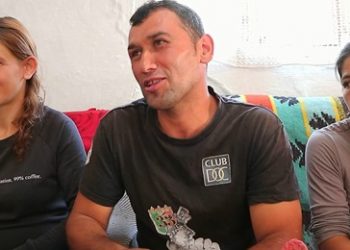 Një burrë me dy gra e shtatë fëmijë! Iliazi, Anifeja dhe Manushaqja: Jetojmë të lumtur së bashku