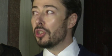 “Shkëlzen Berisha fiton gjyqin në SHBA”, si përdoret PD në mënyrë qesharake për hallet e Berishëve