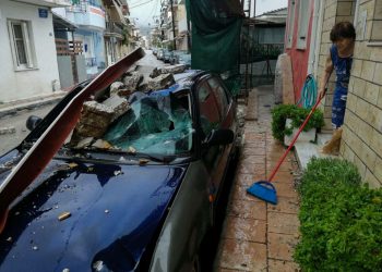 Cikloni i merr j.etën fermerit shqiptar në Greqi, shpëton mrekullisht djali i tij