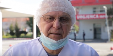 “Do bëj të pamundurën në ditët e mbetura të jetës sime”! Tritan Kalo shpallet qytetar nderi nga Gjirokastra, ja mesazhi i tij prekës