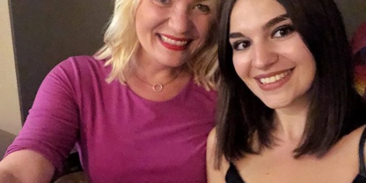 Vesa kosovare dhe Anita serbe, shoqe nga vende të habitshme