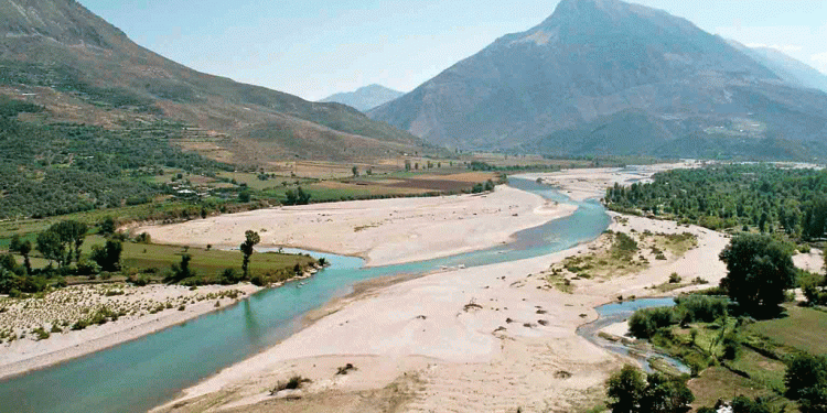 Shqipëria shkeli direktivën e BE-së për hidrocentralin e Poçemit: Nisin hetimet