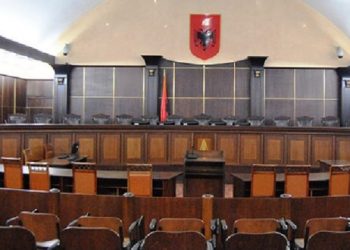 Vështirësohet puna për Gjykatën Kushtetuese: KED skualifikon nga gara 4 kandidatë të tjerë! KLP thirrje prokurorëve të aplikojnë