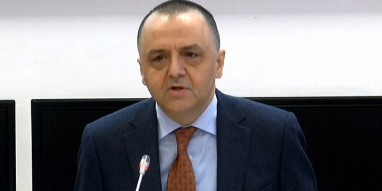 Shërohet Artan Lame: Jep shifrat e punonjësve të prekur nga COVID dhe ka “dy fjalë” për ta