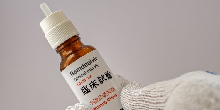 Shqipëria garanton dy trajtime falas për COVID-19, ajo e plazmës imune dhe Remdesivir