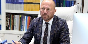 Sherr me grushte gjatë votimit në Kamëz? Të dhunuarit dalin nga spitali pa bërë një denoncim