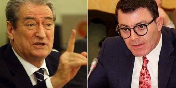 Blofi i “Salo dixhitalit” me deputetin Alket Hyseni për ndërtimet në Ksamil