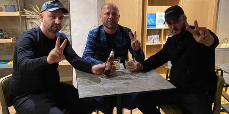 “Edi Ramës do t’a fal djalin në luftë kundër Saliut! Sot militant i thekur që rrihet për votat e PD në Kamëz! Çfarë shkruante në 2013 babai i tij në media …dikur