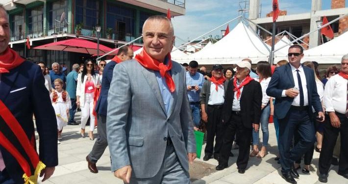 Meta tani po dekoron edhe tradhëarët por ja si replikon me Ramën: Shtëpia ku linda unë ishte spital partizanësh o hajdutë ordinerë…