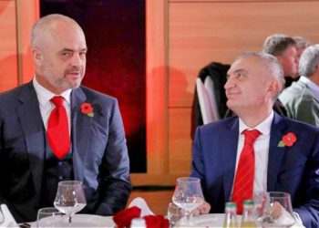 Sfidoi Ramën me dorëheqje dhe e ftoi në debat tek Blendi Fevziu, kapet ‘mat’ Ilir Meta, qytetarët zbulojnë çfarë fshihet pas lëvizjeve të fundit të presidentit
