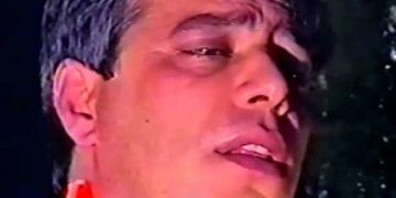 Rama publikoi videon pas Asamblesë së PS: Qytetarët zbulojnë kush është këngëtari i njohur ‘i katandisur’ rrugëve të Liqenit të Tiranës (Foto)