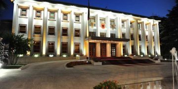 Lehsi i Metës hiqet si zv.president këshillon Nanon dhe mashtron liliputin duke e thirrur gjigand: Meta e shpartallon Ramën me një ekip para të rinjsh në çdo moment…si puna e këtij