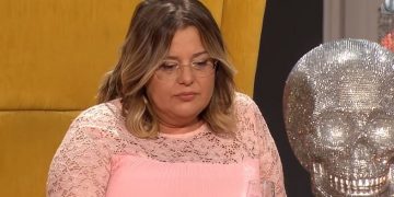 Anila Basha del në mbrojtje të  “zëhamsit” të Metës: Stop sulmeve ndaj tij! Përgjigjia e gazetarit: Thithlopa gjobëvënëse ordinere