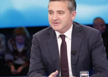 Këngëtarja shqiptare reagon për deklaratën e bujshme të ministrit Klosi: Ku e merr mallin?