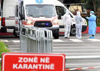 Nuk përmbahet gazetarja, nxjerr prapaskenat e forta: Shqiptarët nuk do të vdesin nga COVID-i, por nga mjekët. Ja skema që përdorin