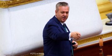 Votimi i kandidatëve të PD, Murrizi sfidon anëtarët e komisionit: Proces farsë dhe që ka si qëllim eliminimin brenda llojit