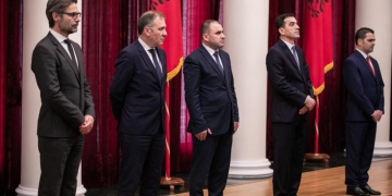 Dhjetëra drejtorë në lupën e SPAK pas denoncimeve sekrete: Prokurorët mbi 200 dosje të reja k.rimi e korrupsioni në duar, ja detajet!