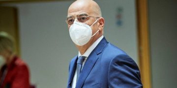 Ministri i Jashtëm i Greqisë vjen nesër në Shqipëri, mediat greke zbardhin çështjet ‘e nxehta’ që do të diskutohen