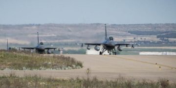 Kuvendi hedh piketat për bazën e Kuçovës, diskutohet sot marrëveshja me NATO, amerikanët miliona dollarë investime