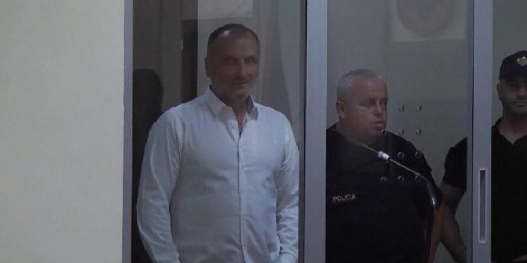 Gjykata vulos sot fatin e Berishës për dosjen “Hajdari”, avokati i Haxhisë: Ja pse Izeti e do përballë, do vërtetojë që e nxori Saliu në pritë Azemin