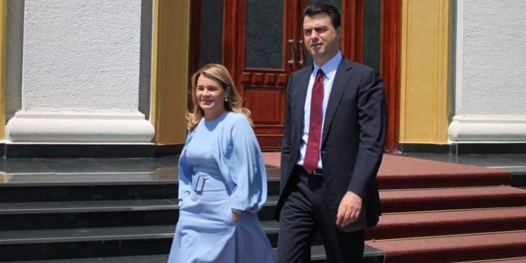 Krisen raportet brenda opozitës, LSI fushatë kundër PD në takimet me bazën edhe aleatët tradicionalë të demokratëve të pakënaqur