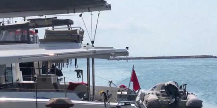 Zbardhen të tjera detaje për jahtin e braktisur në vendin tonë, vjen dëshmia e pronarit: Një shtetas francez u nis nga Kroacia drejt Shqipërisë, por ja ç’ndodhi gjatë udhëtimit